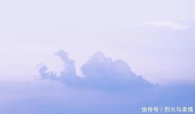 让人莫名的心疼的句子,句句戳心,看一眼都觉得伤心!-句子橘 让人莫名的心疼的句子,句句戳心,看一眼都觉得伤心!-句子橘
