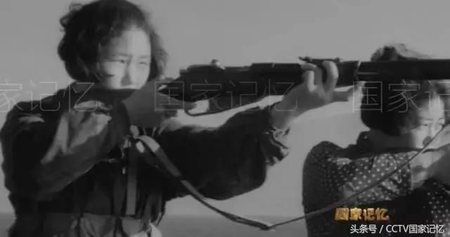“中华儿女多奇志，不爱红装爱武装”，毛主席七绝有赞！