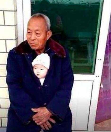形容孙子对老人孝顺的句子 形容孙子对老人孝顺的句子