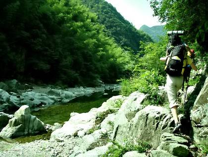 感悟人生哲理句子登山_(发爬山照片朋友圈文字)