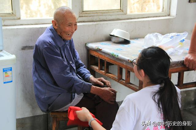 称赞闺女孝顺的句子_(夸女儿的句子发圈用)