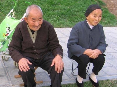 赞美女婿孝顺句子(怎样夸女婿)