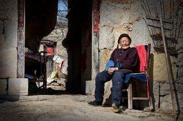 有一种“伪孝顺”正在蔓延,比“不孝”更让老人寒心…