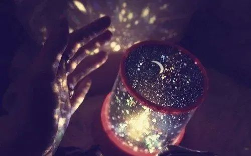 朋友圈晚安的唯美句子,句句经典温馨,暖人心窝-句子橘 朋友圈晚安的唯美句子,句句经典温馨,暖人心窝-句子橘
