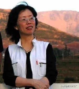 朦胧诗人舒婷唯美诗句104条，辞采惊艳，情感深切，值得收藏品味