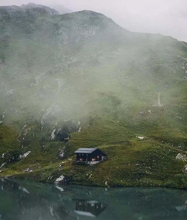 适合发朋友圈的晚安经典励志句子,震撼人心,让你满血复活-句子橘 适合发朋友圈的晚安经典励志句子,震撼人心,让你满血复活-句子橘