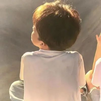 “给女孩子准备的愚人节表白文案”-句子橘 “给女孩子准备的愚人节表白文案”-句子橘