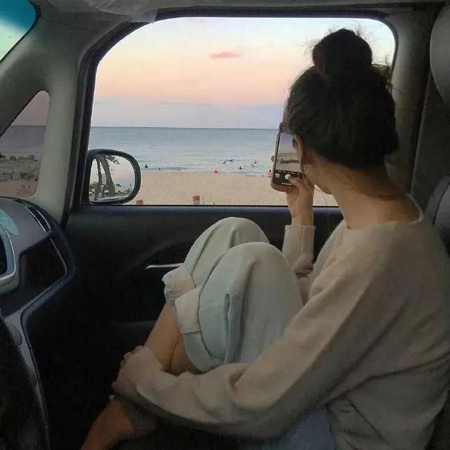 每日情话:表白简短煽情的午夜情话句子-句子橘 每日情话:表白简短煽情的午夜情话句子-句子橘