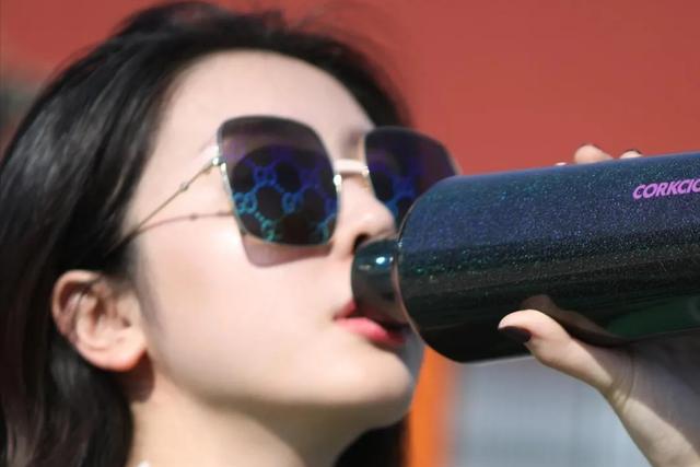 挽留女朋友感动的话,句句都能牵动她的情丝
