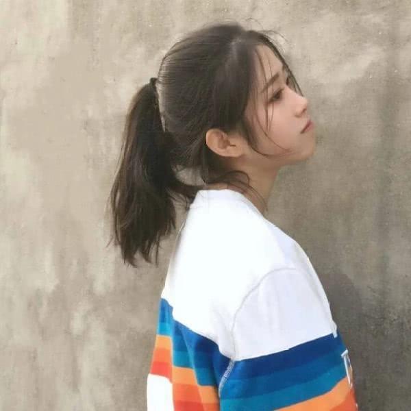伤感句子配图背影