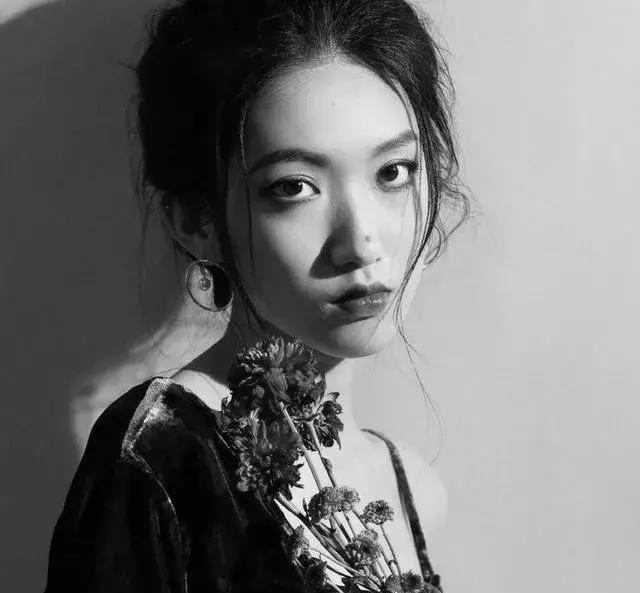 16句抖音高逼格的霸气句子,男人多情而不专一,女人专一而绝情