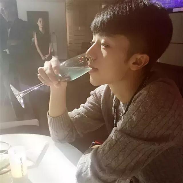 悲伤挽留的句子 悲伤挽留的句子
