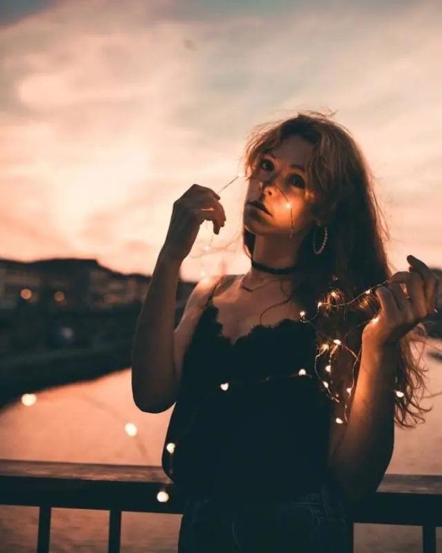 凄凉悲伤的唯美句子,深情扎心,触碰泪点!-句子橘 凄凉悲伤的唯美句子,深情扎心,触碰泪点!-句子橘