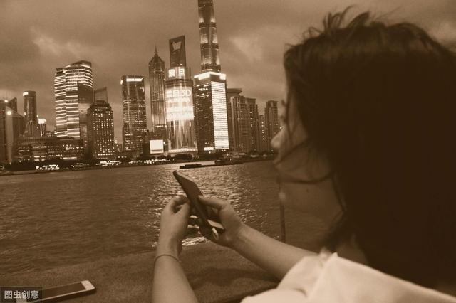 入了心的句子:要走的,不挽留。留下的,我珍惜