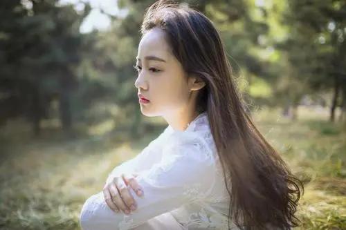 感情中伤感的句子 感情中伤感的句子