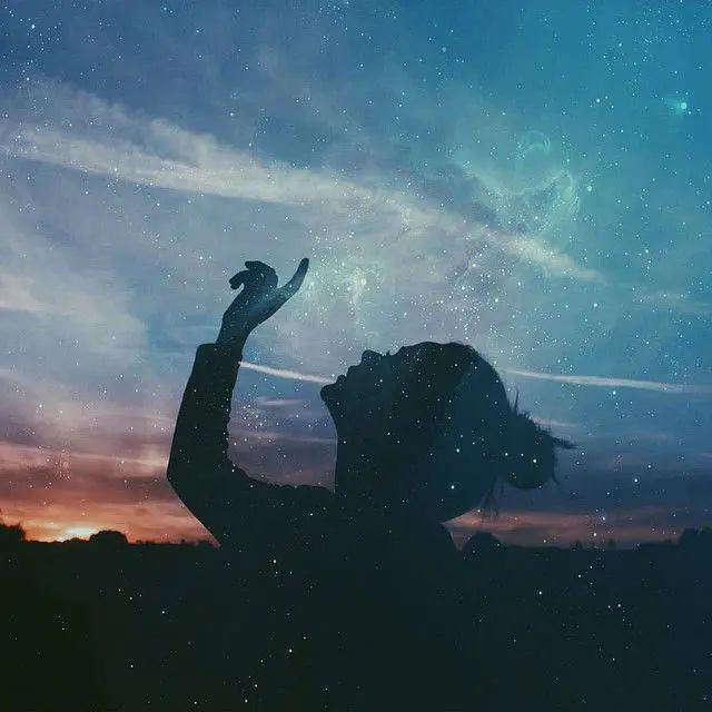让人一瞬间掉泪的句子,锥心刺骨,令人心碎!-句子橘 让人一瞬间掉泪的句子,锥心刺骨,令人心碎!-句子橘