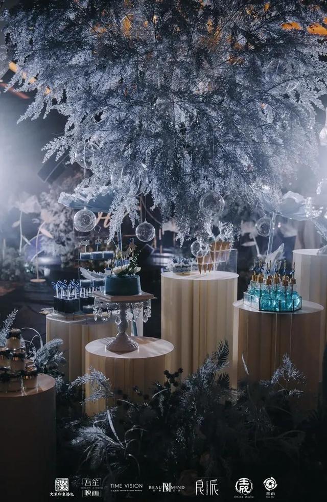 一场纯净而又美好的蓝色系婚礼,如同我们的爱情一样浪漫