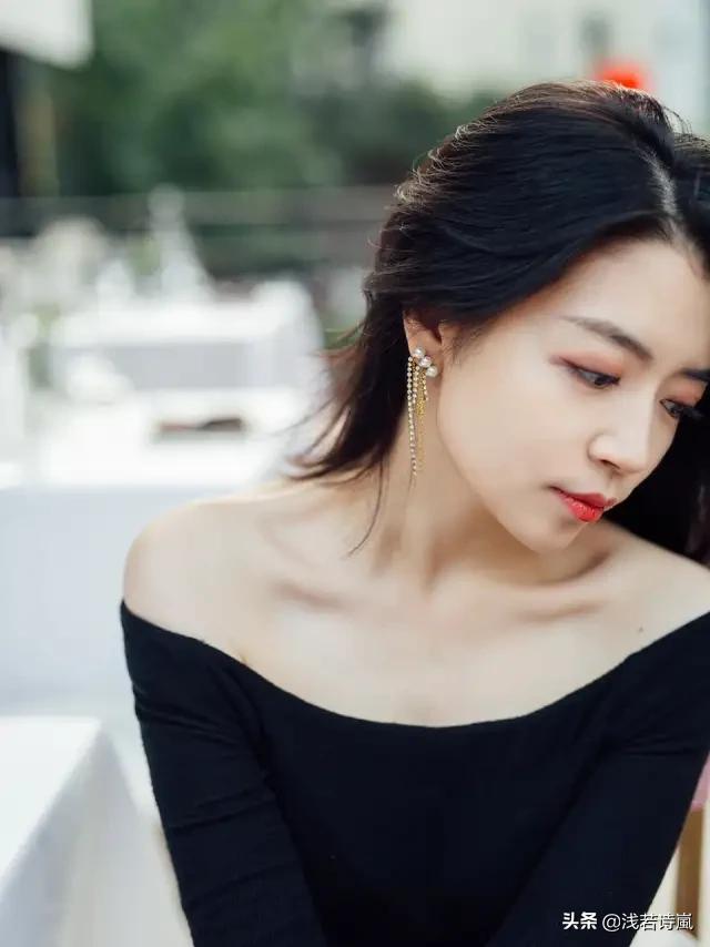 缘尽时,无须挽留; 缘散时,无须伤感!