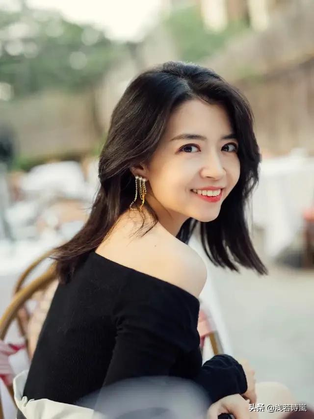 缘尽时,无须挽留; 缘散时,无须伤感!
