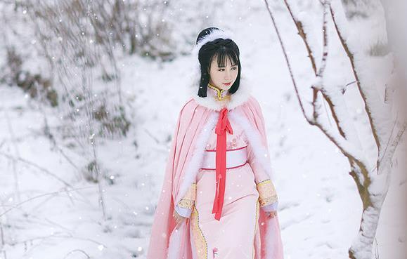 有时一人独处,静待雪落无声