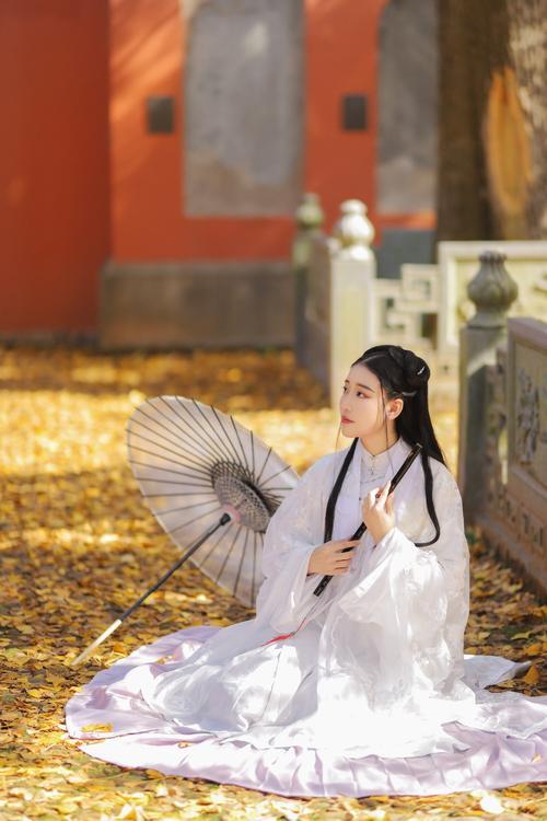 “秋意浓”:37个写“秋”名句,秋天的美与思念,全在这里