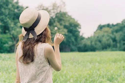 送给爱人生日祝福语,简短独特的生日快乐句子-句子橘 送给爱人生日祝福语,简短独特的生日快乐句子-句子橘