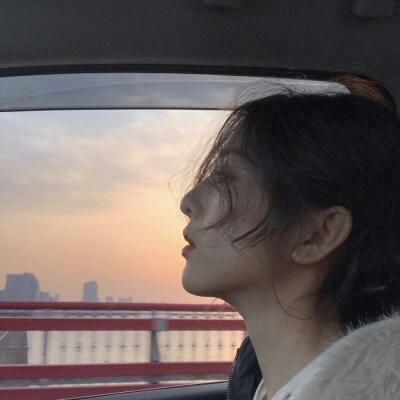 伤感失望自嘲的句子,句句悲凉,有没有一句说中你的心事