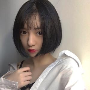 朋友圈伤感心碎句子，爱你，以朋友的名义