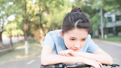 形容夫妻走到尽头的句子,情变不是一瞬间
