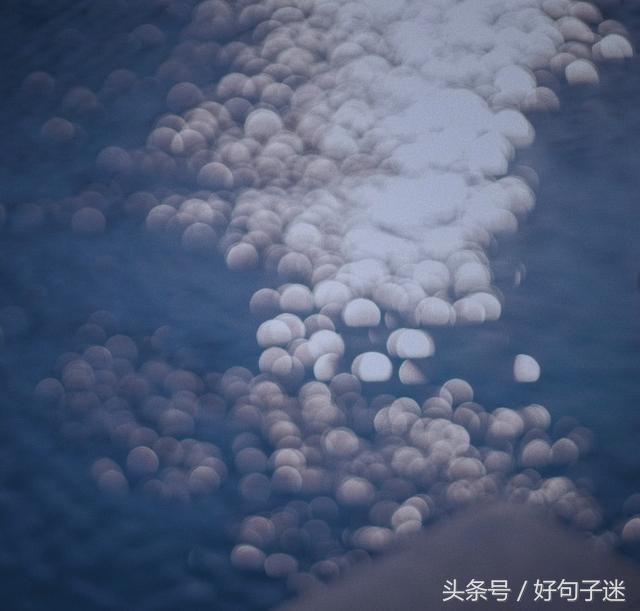 致自己一个人委屈到哭的伤感句子,句句催泪,太扎心了!