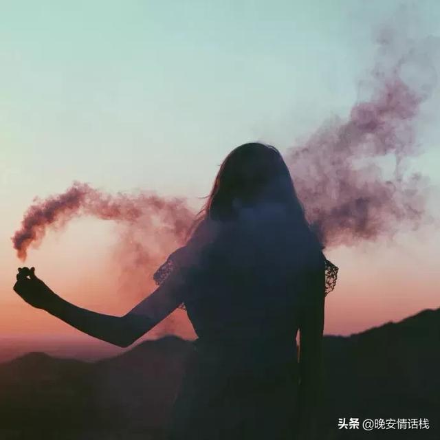半夜流泪伤心难过的句子,直击心窝