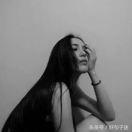 表达悲伤的句子想流眼泪,句句戳痛心坎!