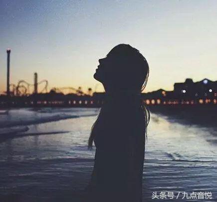 朋友圈分手说说看完哭了那种，句句痛彻心扉