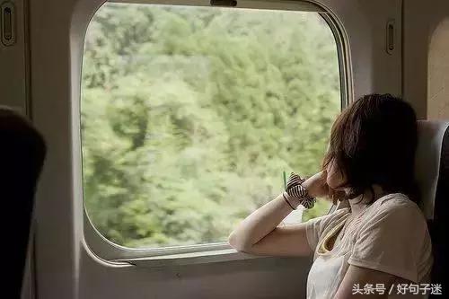 爱一个人被背叛伤感的说说心情短语，句句戳心！