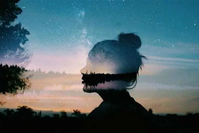 心情极度低落的句子，句句伤感无奈，突然好心疼自己！-句子橘