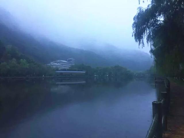 金色九月,烟雨重渡沟