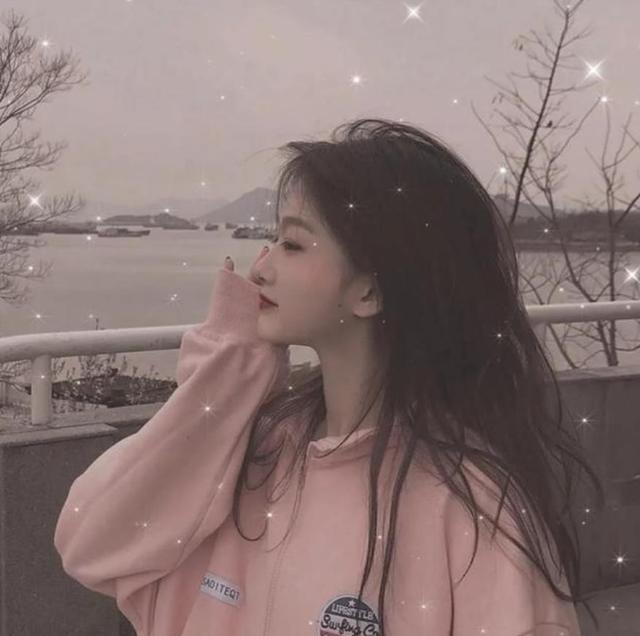 女生发朋友圈的简单句子 女生发朋友圈的简单句子