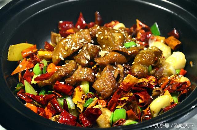 形容湘菜美食诱人的句子 形容湘菜美食诱人的句子