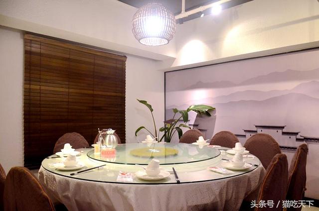 形容湘菜美食诱人的句子 形容湘菜美食诱人的句子