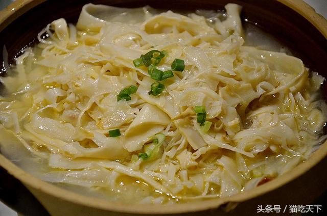 形容湘菜美食诱人的句子 形容湘菜美食诱人的句子