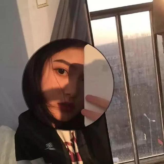 人活的简单点的句子 人活的简单点的句子