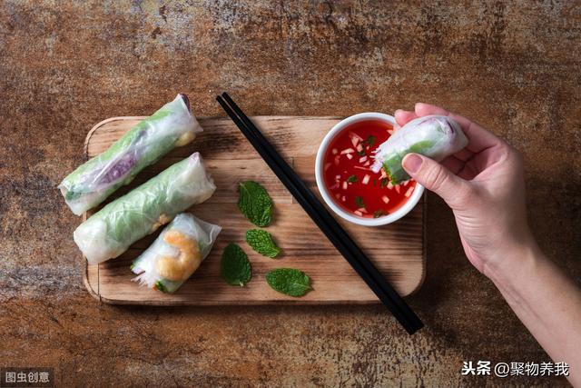 评价美食好吃的句子100字 评价美食好吃的句子100字