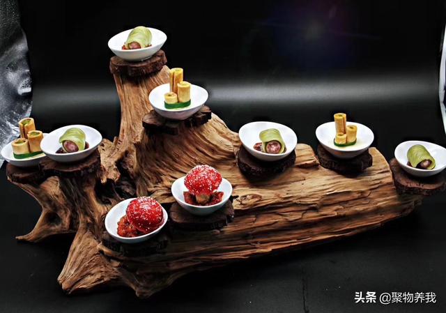 评价美食好吃的句子100字 评价美食好吃的句子100字