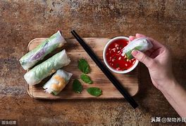 品鉴美食的句子_(一小段中国美食的句子)
