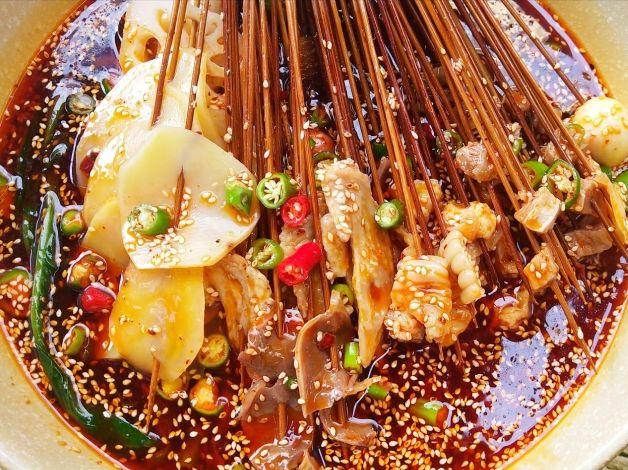 形容川菜美食诱人的句子 形容川菜美食诱人的句子