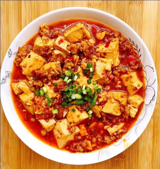 形容川菜美食诱人的句子 形容川菜美食诱人的句子