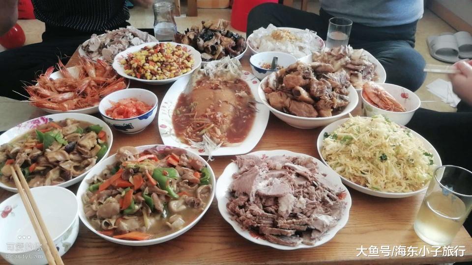 描写过年美食的句子_(美食发朋友圈的精美句子)