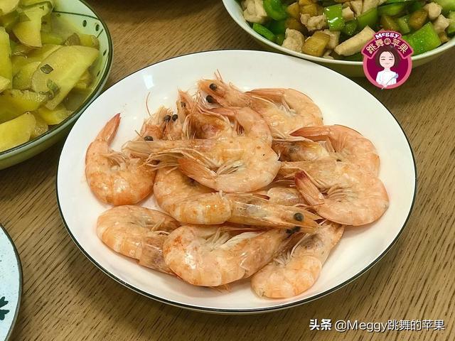 简单晚餐发朋友圈的句子 简单晚餐发朋友圈的句子