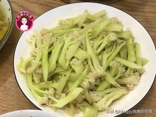 简单晚餐发朋友圈的句子 简单晚餐发朋友圈的句子