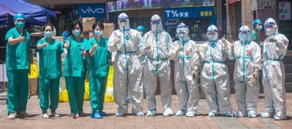 形容抗疫医护人员敬业的句子 形容抗疫医护人员敬业的句子